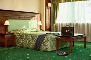 Отель Grand Hotel Sofia София Улучшенный номер - Скидка на посещение ресторана-1