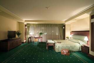 Отель Grand Hotel Sofia София Представительский номер с бесплатным ваучером на напиток-7