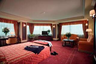 Отель Grand Hotel Sofia София Угловой люкс - Бесплатный трансфер от и до аэропорта-2
